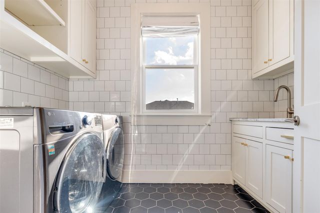 709 E 13th Street, Houston, TX 77008