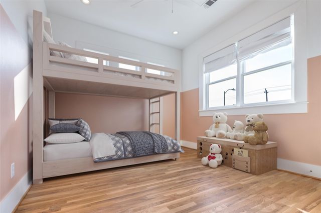 709 E 13th Street, Houston, TX 77008