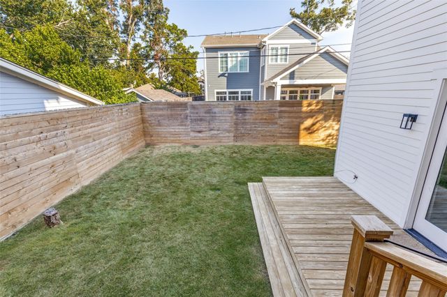 709 E 13th Street, Houston, TX 77008