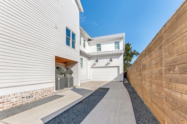 709 E 13th Street, Houston, TX 77008