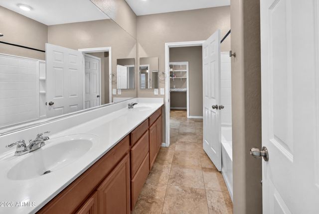36877 N YELLOWSTONE Drive, San Tan Valley, AZ 85140