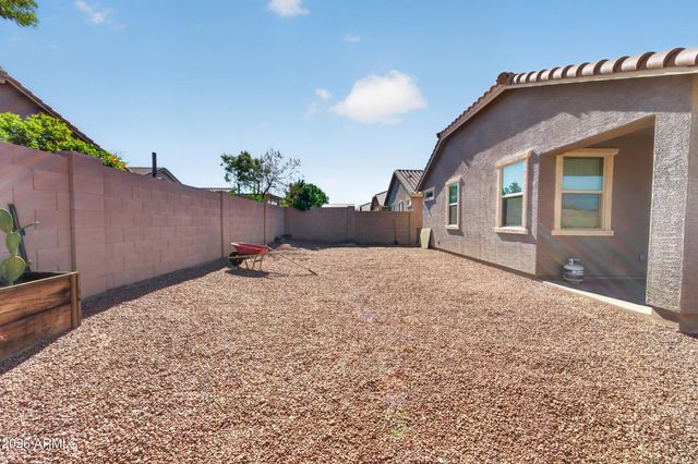 36877 N YELLOWSTONE Drive, San Tan Valley, AZ 85140