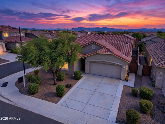 36877 N YELLOWSTONE Drive, San Tan Valley, AZ 85140