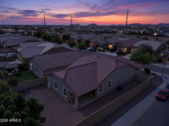 36877 N YELLOWSTONE Drive, San Tan Valley, AZ 85140