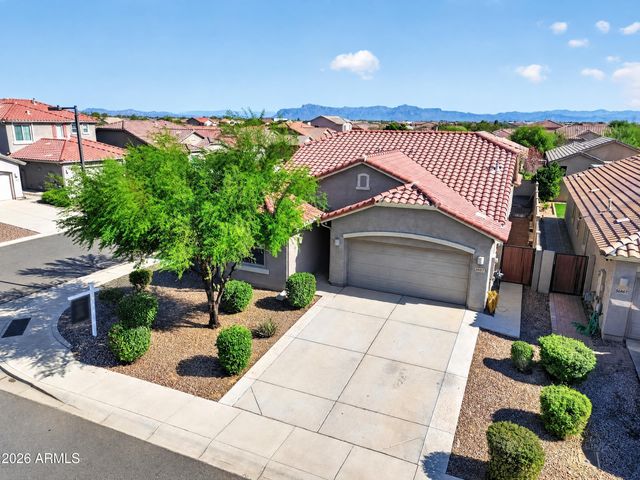 36877 N YELLOWSTONE Drive, San Tan Valley, AZ 85140