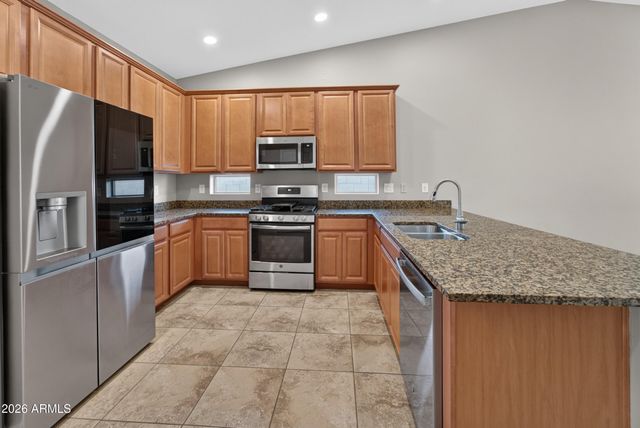 36877 N YELLOWSTONE Drive, San Tan Valley, AZ 85140