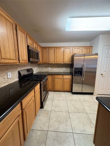 4510 Kensington Court, Grand Prairie, TX 75052