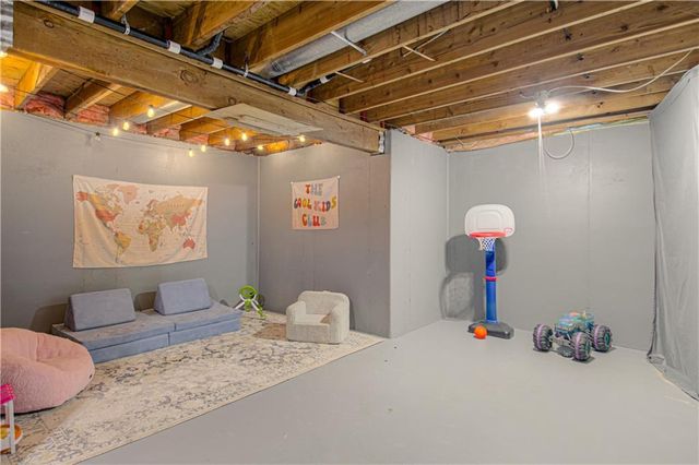 15729 Maple Street, Overland Park, KS 66223