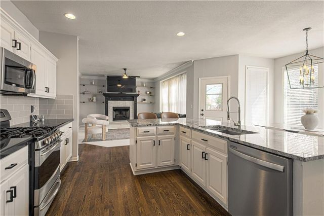 15729 Maple Street, Overland Park, KS 66223