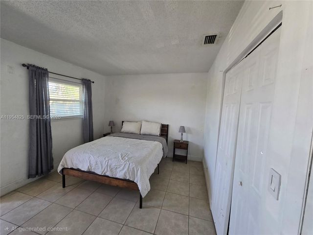 4061 N Dixie Hwy 30, Oakland Park, FL 33334