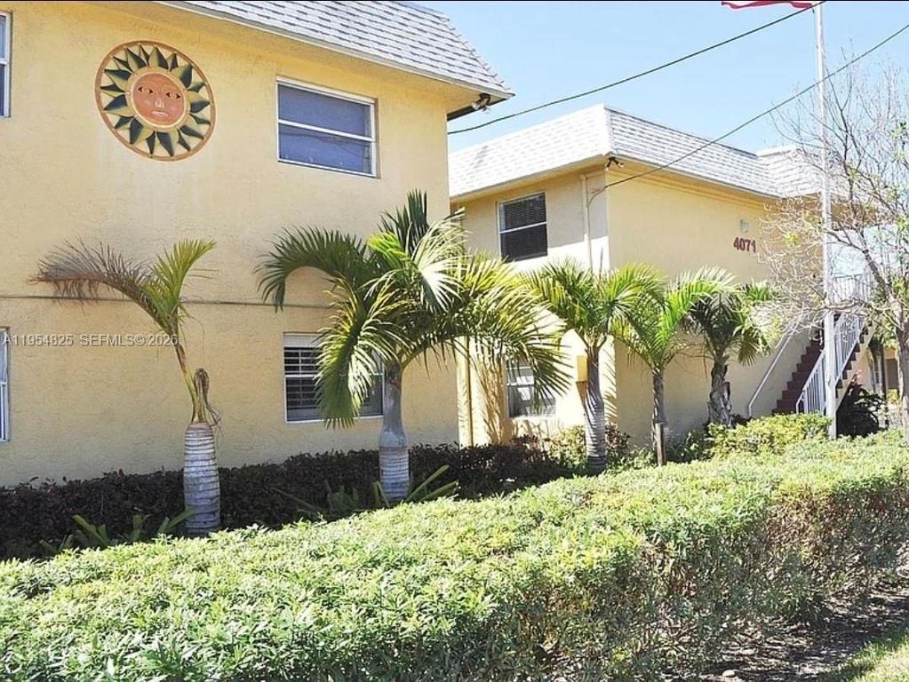 4061 N Dixie Hwy 30, Oakland Park, FL 33334