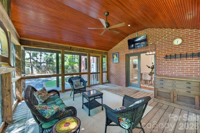 3809 Tuckaseegee Road, Charlotte, NC 28208