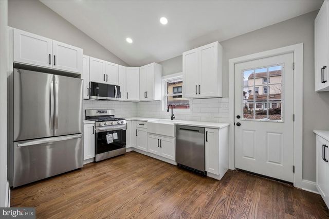 174 GAY ST, Philadelphia, PA 19127