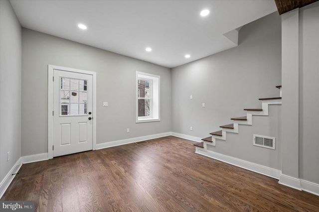 174 GAY ST, Philadelphia, PA 19127