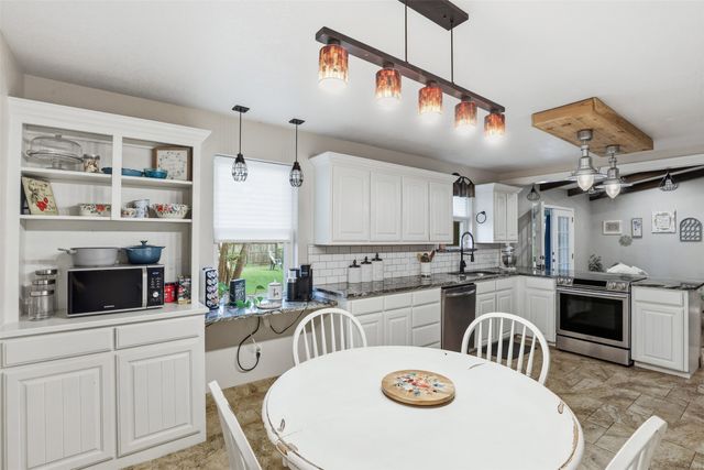 1404 Mimosa Street, Cleburne, TX 76033