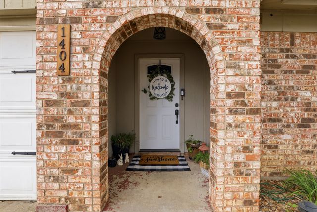 1404 Mimosa Street, Cleburne, TX 76033