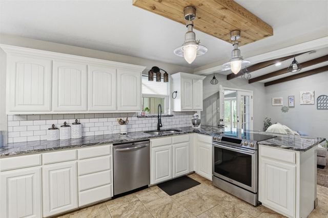 1404 Mimosa Street, Cleburne, TX 76033