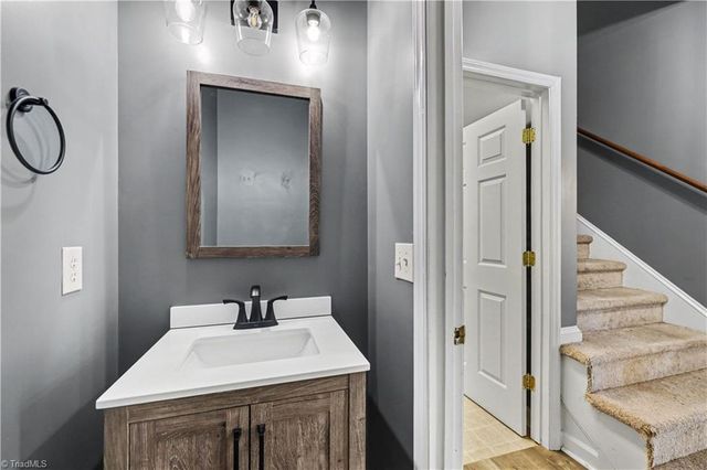 915 Kaye Gibbons Court, Kernersville, NC 27284