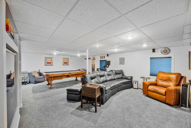 132 Treehouse Road, Matteson, IL 60443