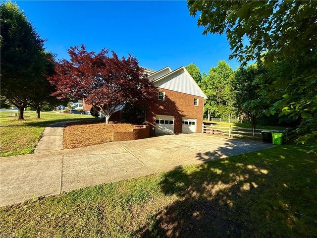 411 Williams Meadow Lane, Winston-salem, NC 27127
