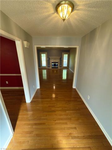 411 Williams Meadow Lane, Winston-salem, NC 27127