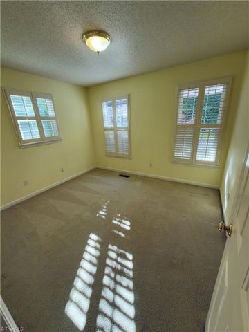 411 Williams Meadow Lane, Winston-salem, NC 27127