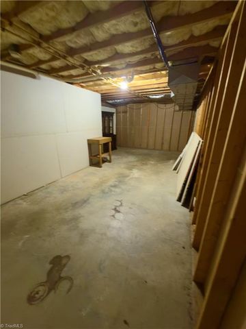411 Williams Meadow Lane, Winston-salem, NC 27127