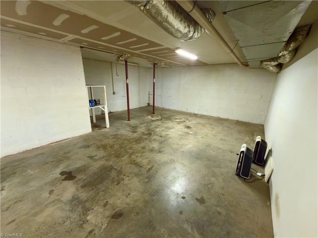 411 Williams Meadow Lane, Winston-salem, NC 27127
