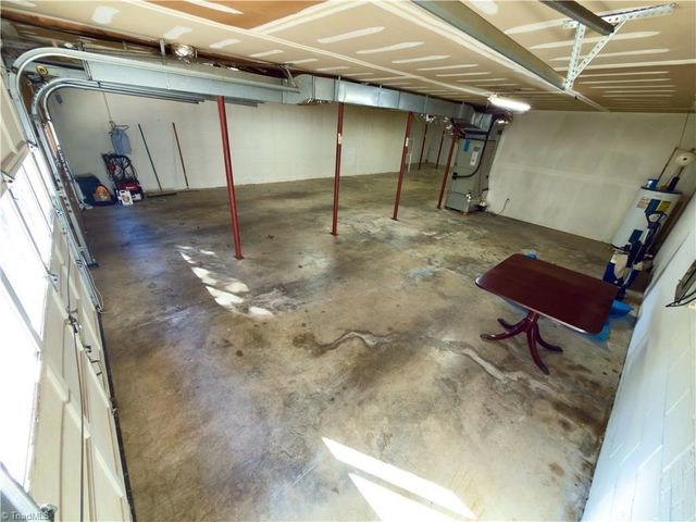 411 Williams Meadow Lane, Winston-salem, NC 27127
