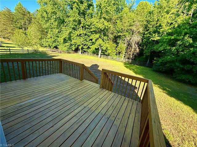 411 Williams Meadow Lane, Winston-salem, NC 27127