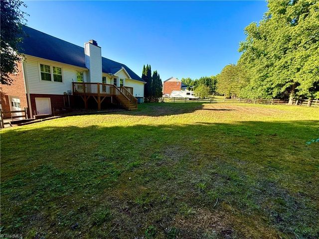 411 Williams Meadow Lane, Winston-salem, NC 27127