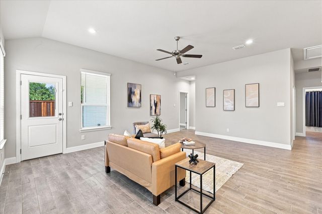 2704 Starling Street, Denton, TX 76205