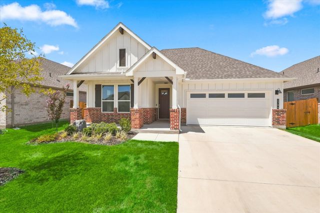 2704 Starling Street, Denton, TX 76205