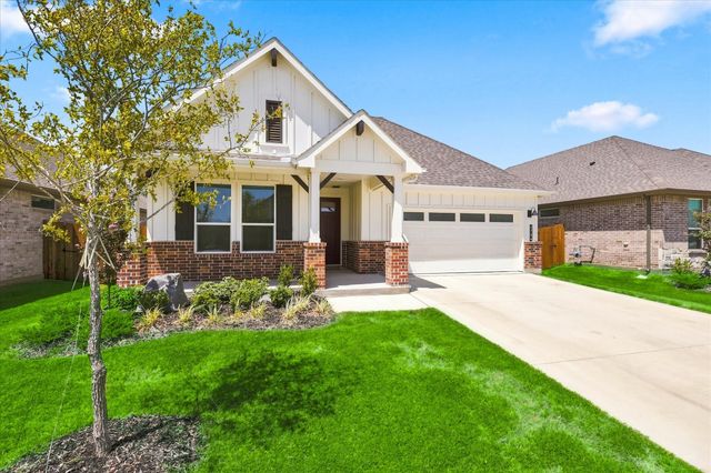 2704 Starling Street, Denton, TX 76205