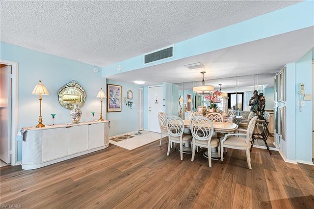 4001 Gulf Shore BLVD N 505, Naples, FL 34103