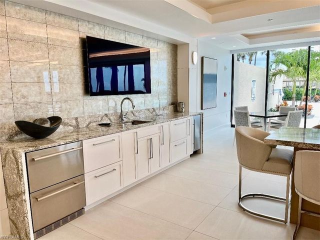 4001 Gulf Shore BLVD N 505, Naples, FL 34103