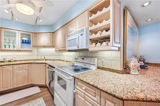4001 Gulf Shore BLVD N 505, Naples, FL 34103
