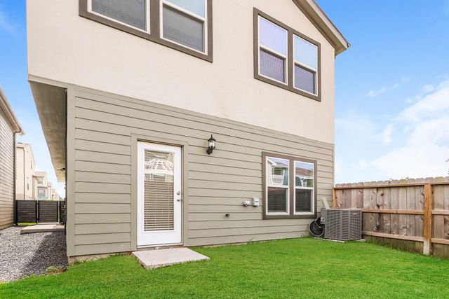 18342 W Centro Circle, Shenandoah, TX 77385