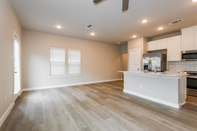 18342 W Centro Circle, Shenandoah, TX 77385