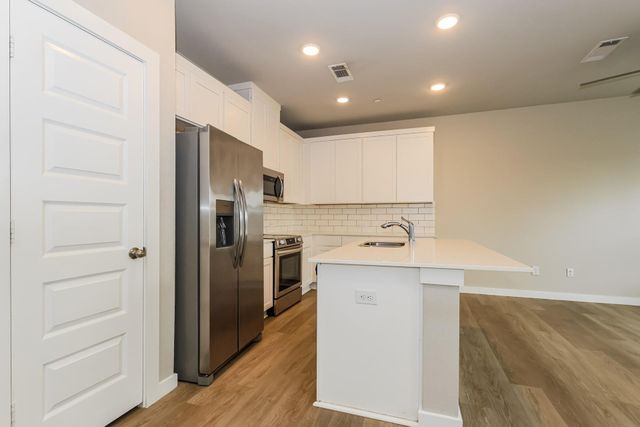 18342 W Centro Circle, Shenandoah, TX 77385