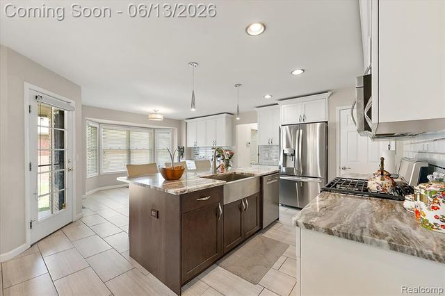 15213 Meerschaert Drive, Macomb, MI 48042