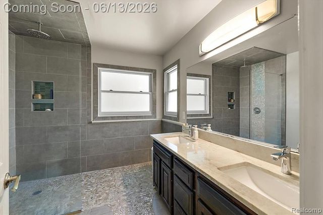 15213 Meerschaert Drive, Macomb, MI 48042
