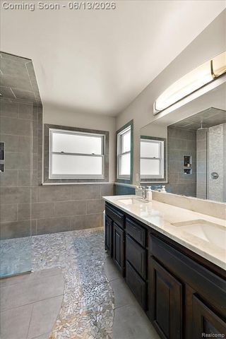 15213 Meerschaert Drive, Macomb, MI 48042