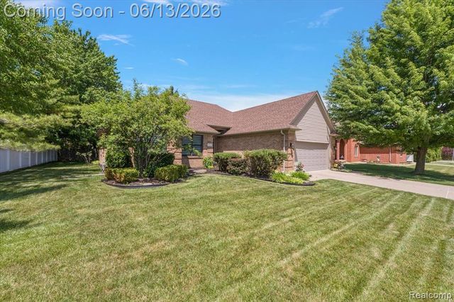15213 Meerschaert Drive, Macomb, MI 48042
