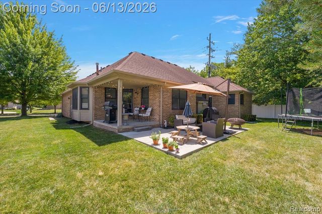 15213 Meerschaert Drive, Macomb, MI 48042