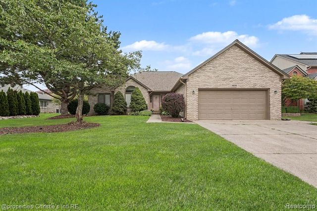49316 Deerfield Park, Macomb, MI 48044