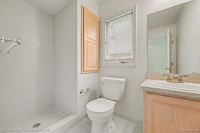 49316 Deerfield Park, Macomb, MI 48044