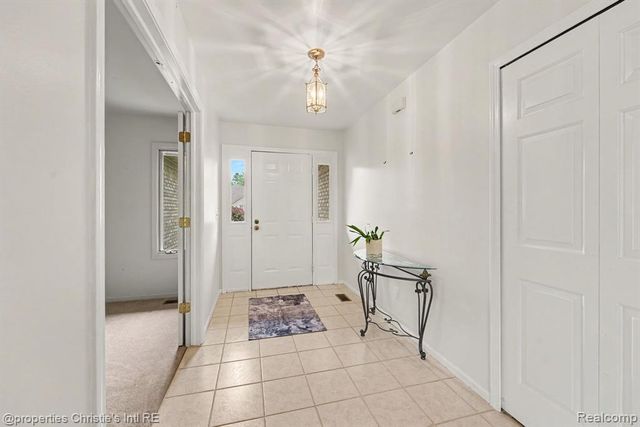 49316 Deerfield Park, Macomb, MI 48044