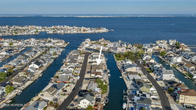 343 Cheryl Drive, Toms River, NJ 08753