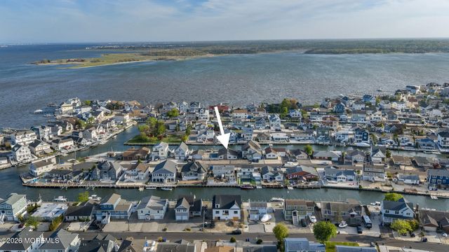 343 Cheryl Drive, Toms River, NJ 08753